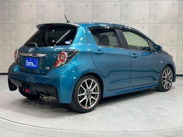 ヴィッツ ＲＳ　Ｇ’ｓ　５速マニュアル　Ｇｓ’純正サスペンション・１７インチアルミ　ＨＩＤヘッドライト　フォグランプ　オートライト　ＬＥＤ／ＢＥＡＭ　社外ナビ　電動格納ミラー　リモコンキー　ＥＴＣ車載器　実走行３．０万キロ台（14枚目）