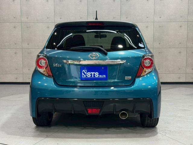 ヴィッツ ＲＳ　Ｇ’ｓ　５速マニュアル　Ｇｓ’純正サスペンション・１７インチアルミ　ＨＩＤヘッドライト　フォグランプ　オートライト　ＬＥＤ／ＢＥＡＭ　社外ナビ　電動格納ミラー　リモコンキー　ＥＴＣ車載器　実走行３．０万キロ台（15枚目）