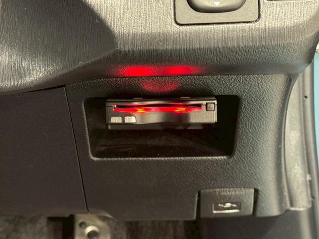 ヴィッツ ＲＳ　Ｇ’ｓ　５速マニュアル　Ｇｓ’純正サスペンション・１７インチアルミ　ＨＩＤヘッドライト　フォグランプ　オートライト　ＬＥＤ／ＢＥＡＭ　社外ナビ　電動格納ミラー　リモコンキー　ＥＴＣ車載器　実走行３．０万キロ台（32枚目）