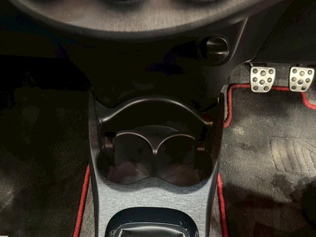 ヴィッツ ＲＳ　Ｇ’ｓ　５速マニュアル　Ｇｓ’純正サスペンション・１７インチアルミ　ＨＩＤヘッドライト　フォグランプ　オートライト　ＬＥＤ／ＢＥＡＭ　社外ナビ　電動格納ミラー　リモコンキー　ＥＴＣ車載器　実走行３．０万キロ台（40枚目）