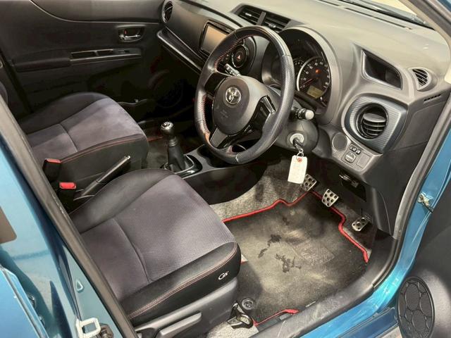 ヴィッツ ＲＳ　Ｇ’ｓ　５速マニュアル　Ｇｓ’純正サスペンション・１７インチアルミ　ＨＩＤヘッドライト　フォグランプ　オートライト　ＬＥＤ／ＢＥＡＭ　社外ナビ　電動格納ミラー　リモコンキー　ＥＴＣ車載器　実走行３．０万キロ台（48枚目）