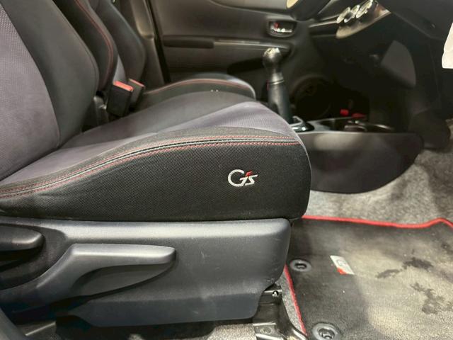 ヴィッツ ＲＳ　Ｇ’ｓ　５速マニュアル　Ｇｓ’純正サスペンション・１７インチアルミ　ＨＩＤヘッドライト　フォグランプ　オートライト　ＬＥＤ／ＢＥＡＭ　社外ナビ　電動格納ミラー　リモコンキー　ＥＴＣ車載器　実走行３．０万キロ台（51枚目）