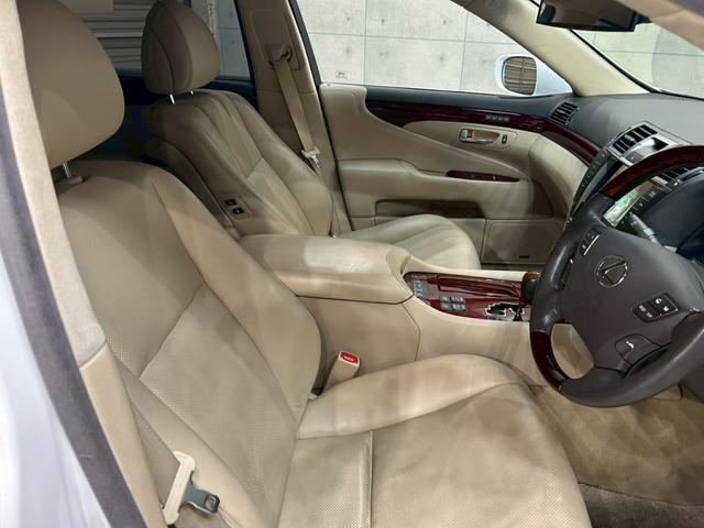 LS LS460 バージョンU Iパッケージ ムーンルーフ 社外エアロ マークレビンソン ベージュレザーシート パワーシート 全席シートヒーター&ベンチレーション 純正ナビ フルセグTV リアカメラ フリップダウン 純正19AW クルコン ETC(51枚目)