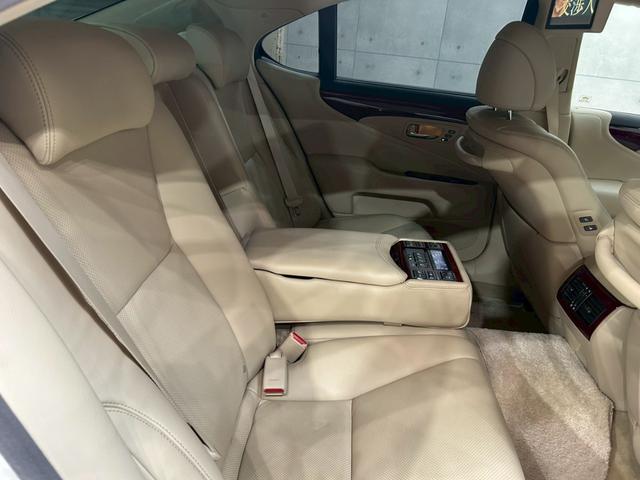 LS LS460 バージョンU Iパッケージ ムーンルーフ 社外エアロ マークレビンソン ベージュレザーシート パワーシート 全席シートヒーター&ベンチレーション 純正ナビ フルセグTV リアカメラ フリップダウン 純正19AW クルコン ETC(58枚目)