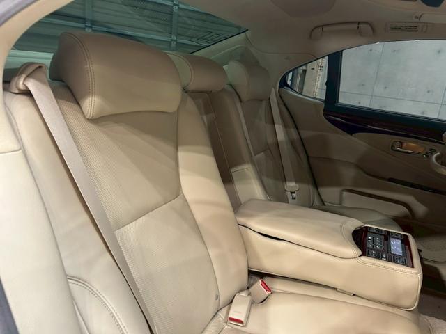 LS LS460 バージョンU Iパッケージ ムーンルーフ 社外エアロ マークレビンソン ベージュレザーシート パワーシート 全席シートヒーター&ベンチレーション 純正ナビ フルセグTV リアカメラ フリップダウン 純正19AW クルコン ETC(59枚目)