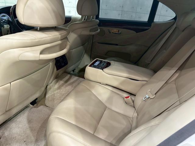 LS LS460 バージョンU Iパッケージ ムーンルーフ 社外エアロ マークレビンソン ベージュレザーシート パワーシート 全席シートヒーター&ベンチレーション 純正ナビ フルセグTV リアカメラ フリップダウン 純正19AW クルコン ETC(61枚目)