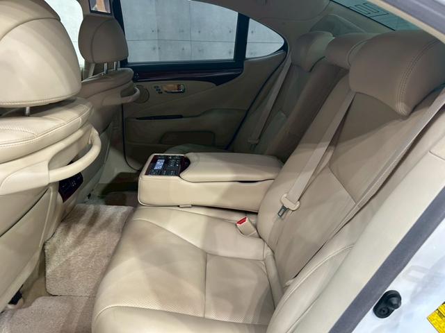 LS LS460 バージョンU Iパッケージ ムーンルーフ 社外エアロ マークレビンソン ベージュレザーシート パワーシート 全席シートヒーター&ベンチレーション 純正ナビ フルセグTV リアカメラ フリップダウン 純正19AW クルコン ETC(62枚目)