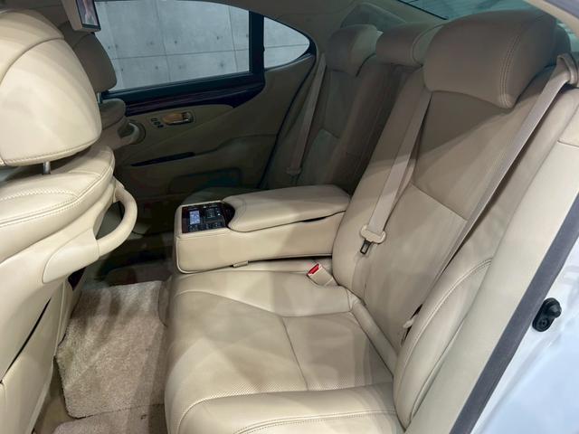 LS LS460 バージョンU Iパッケージ ムーンルーフ 社外エアロ マークレビンソン ベージュレザーシート パワーシート 全席シートヒーター&ベンチレーション 純正ナビ フルセグTV リアカメラ フリップダウン 純正19AW クルコン ETC(63枚目)