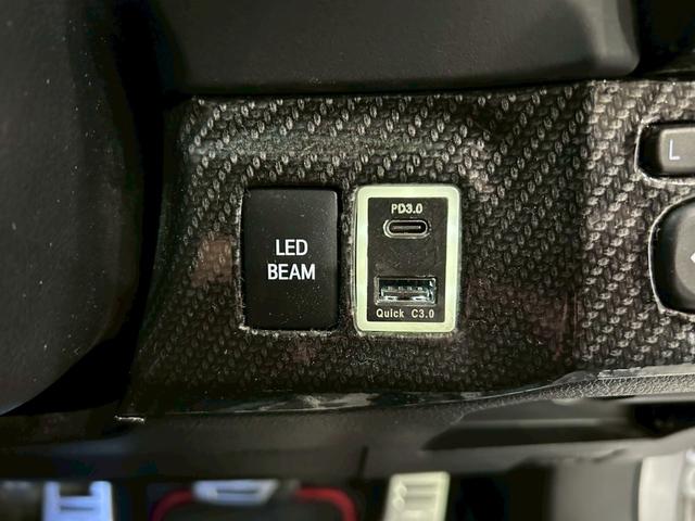 マークＸ ２５０Ｇ　Ｓパッケージ　Ｇ’ｓ　ユーザー様直接仕入れ　純正ナビ　フルセグＴＶ　Ｂｌｕｅｔｏｏｔｈ　バックカメラ　ＬＥＤヘッドライト　純正１９インチＡＷ　ハーフレザーシート　パドルシフト　オートクルーズ　ドラレコ　スマートキー　ＥＴＣ（33枚目）