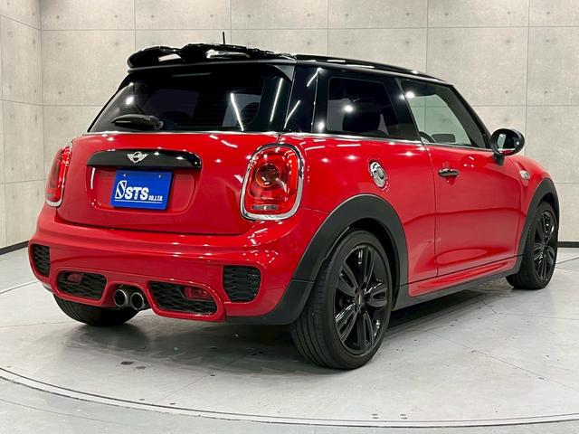 ＭＩＮＩ クーパーＳ　ＪＣＷパッケージ　ボンネットストライプ　リアスポイラー　ＨＩＤヘッドライト　フォグ　純正１７インチＡＷ　純正ナビ　ＢＴ接続　ハーフレザーシート　パドルシフト　ＨＵＤ　スペアキー　ＥＴＣ車載器（14枚目）
