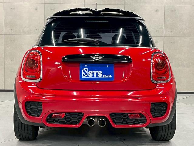 ＭＩＮＩ クーパーＳ　ＪＣＷパッケージ　ボンネットストライプ　リアスポイラー　ＨＩＤヘッドライト　フォグ　純正１７インチＡＷ　純正ナビ　ＢＴ接続　ハーフレザーシート　パドルシフト　ＨＵＤ　スペアキー　ＥＴＣ車載器（15枚目）