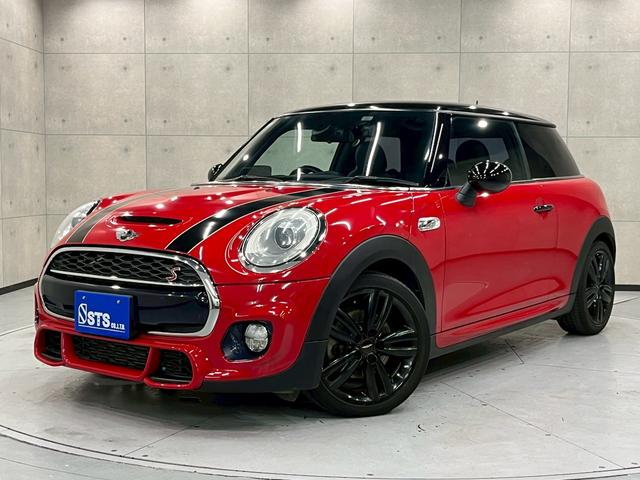 ＭＩＮＩ クーパーＳ　ＪＣＷパッケージ　ボンネットストライプ　リアスポイラー　ＨＩＤヘッドライト　フォグ　純正１７インチＡＷ　純正ナビ　ＢＴ接続　ハーフレザーシート　パドルシフト　ＨＵＤ　スペアキー　ＥＴＣ車載器（19枚目）
