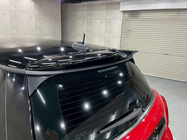 ＭＩＮＩ クーパーＳ　ＪＣＷパッケージ　ボンネットストライプ　リアスポイラー　ＨＩＤヘッドライト　フォグ　純正１７インチＡＷ　純正ナビ　ＢＴ接続　ハーフレザーシート　パドルシフト　ＨＵＤ　スペアキー　ＥＴＣ車載器（20枚目）