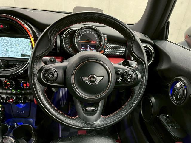 ＭＩＮＩ クーパーＳ　ＪＣＷパッケージ　ボンネットストライプ　リアスポイラー　ＨＩＤヘッドライト　フォグ　純正１７インチＡＷ　純正ナビ　ＢＴ接続　ハーフレザーシート　パドルシフト　ＨＵＤ　スペアキー　ＥＴＣ車載器（25枚目）