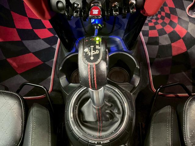 ＭＩＮＩ クーパーＳ　ＪＣＷパッケージ　ボンネットストライプ　リアスポイラー　ＨＩＤヘッドライト　フォグ　純正１７インチＡＷ　純正ナビ　ＢＴ接続　ハーフレザーシート　パドルシフト　ＨＵＤ　スペアキー　ＥＴＣ車載器（36枚目）
