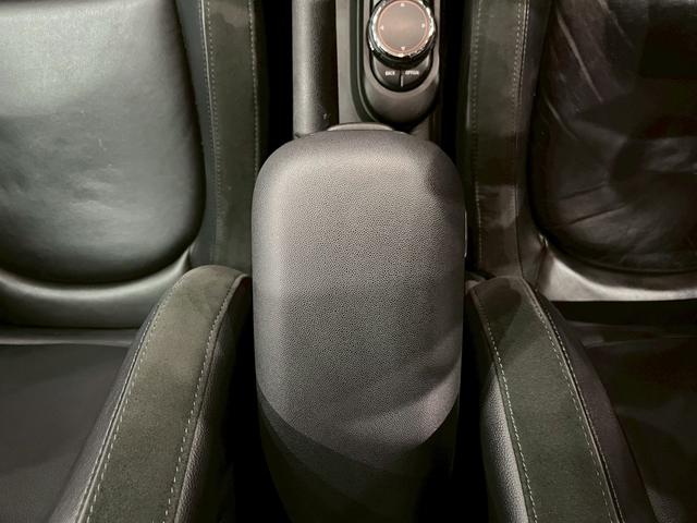 ＭＩＮＩ クーパーＳ　ＪＣＷパッケージ　ボンネットストライプ　リアスポイラー　ＨＩＤヘッドライト　フォグ　純正１７インチＡＷ　純正ナビ　ＢＴ接続　ハーフレザーシート　パドルシフト　ＨＵＤ　スペアキー　ＥＴＣ車載器（37枚目）