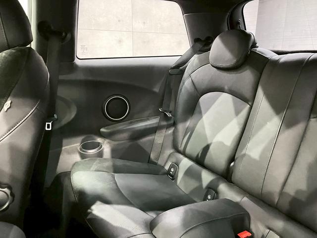 ＭＩＮＩ クーパーＳ　ＪＣＷパッケージ　ボンネットストライプ　リアスポイラー　ＨＩＤヘッドライト　フォグ　純正１７インチＡＷ　純正ナビ　ＢＴ接続　ハーフレザーシート　パドルシフト　ＨＵＤ　スペアキー　ＥＴＣ車載器（52枚目）