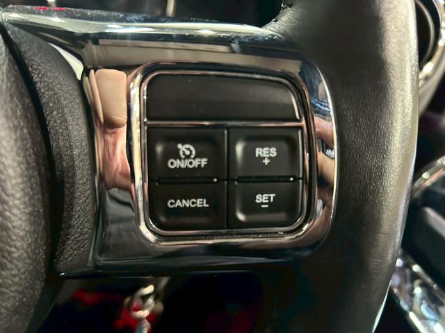 ジープ・ラングラーアンリミテッド スポーツ 社外マフラー 社外ヘッドライト・テール 社外フードキャッチ・グラブハンドル 社外クロームフェールカバー 17インチロックスターホイール インテリアクロムパーツ 社外ナビ DTV BT接続 バックカメラ(33枚目)