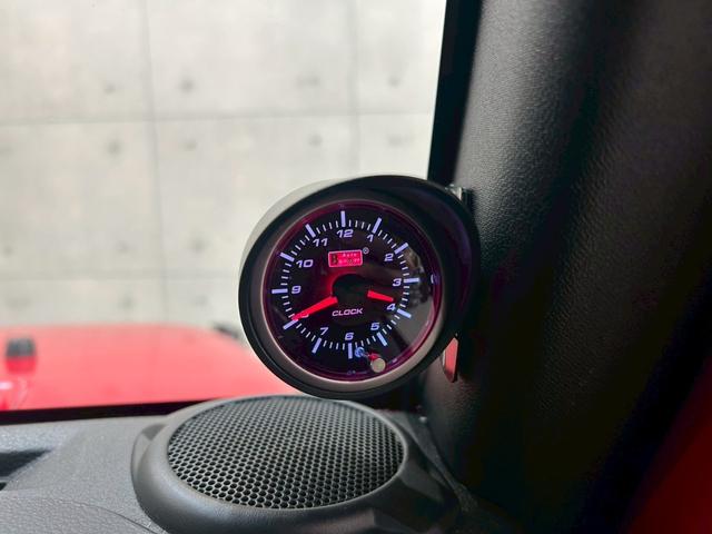 ジープ・ラングラーアンリミテッド スポーツ 社外マフラー 社外ヘッドライト・テール 社外フードキャッチ・グラブハンドル 社外クロームフェールカバー 17インチロックスターホイール インテリアクロムパーツ 社外ナビ DTV BT接続 バックカメラ(36枚目)