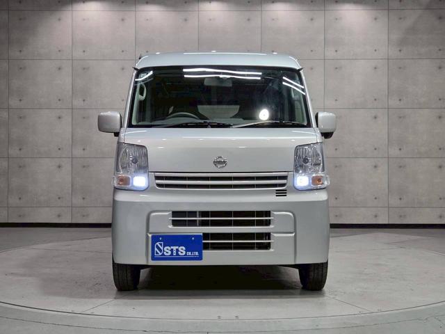ＮＶ１００クリッパーバン ＤＸ　ＧＬエマージェンシーブレーキパッケージ　ユーザー様直接仕入れ　純正ナビ　フルセグＴＶ　Ｂｌｕｅｔｏｏｔｈ接続　バックモニター　車内キャリア　１２インチホイール　ドラレコ　エマブレ　電格ミラー　サイドバイザー　リモコンキー　スペアキー　ＥＴＣ（8枚目）