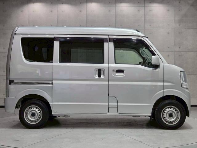 ＮＶ１００クリッパーバン ＤＸ　ＧＬエマージェンシーブレーキパッケージ　ユーザー様直接仕入れ　純正ナビ　フルセグＴＶ　Ｂｌｕｅｔｏｏｔｈ接続　バックモニター　車内キャリア　１２インチホイール　ドラレコ　エマブレ　電格ミラー　サイドバイザー　リモコンキー　スペアキー　ＥＴＣ（13枚目）