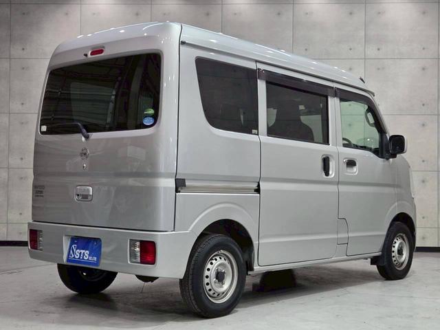ＮＶ１００クリッパーバン ＤＸ　ＧＬエマージェンシーブレーキパッケージ　ユーザー様直接仕入れ　純正ナビ　フルセグＴＶ　Ｂｌｕｅｔｏｏｔｈ接続　バックモニター　車内キャリア　１２インチホイール　ドラレコ　エマブレ　電格ミラー　サイドバイザー　リモコンキー　スペアキー　ＥＴＣ（14枚目）