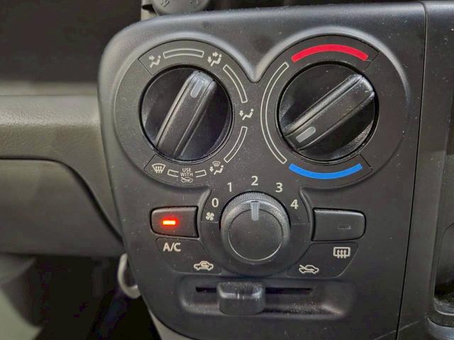 ＮＶ１００クリッパーバン ＤＸ　ＧＬエマージェンシーブレーキパッケージ　ユーザー様直接仕入れ　純正ナビ　フルセグＴＶ　Ｂｌｕｅｔｏｏｔｈ接続　バックモニター　車内キャリア　１２インチホイール　ドラレコ　エマブレ　電格ミラー　サイドバイザー　リモコンキー　スペアキー　ＥＴＣ（36枚目）