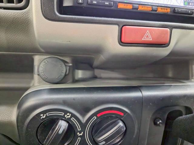 ＮＶ１００クリッパーバン ＤＸ　ＧＬエマージェンシーブレーキパッケージ　ユーザー様直接仕入れ　純正ナビ　フルセグＴＶ　Ｂｌｕｅｔｏｏｔｈ接続　バックモニター　車内キャリア　１２インチホイール　ドラレコ　エマブレ　電格ミラー　サイドバイザー　リモコンキー　スペアキー　ＥＴＣ（37枚目）