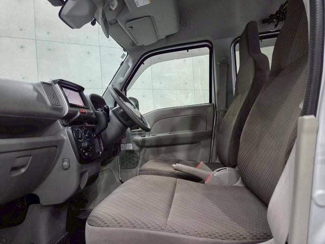 ＮＶ１００クリッパーバン ＤＸ　ＧＬエマージェンシーブレーキパッケージ　ユーザー様直接仕入れ　純正ナビ　フルセグＴＶ　Ｂｌｕｅｔｏｏｔｈ接続　バックモニター　車内キャリア　１２インチホイール　ドラレコ　エマブレ　電格ミラー　サイドバイザー　リモコンキー　スペアキー　ＥＴＣ（48枚目）