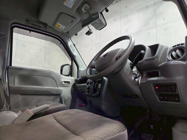 ＮＶ１００クリッパーバン ＤＸ　ＧＬエマージェンシーブレーキパッケージ　ユーザー様直接仕入れ　純正ナビ　フルセグＴＶ　Ｂｌｕｅｔｏｏｔｈ接続　バックモニター　車内キャリア　１２インチホイール　ドラレコ　エマブレ　電格ミラー　サイドバイザー　リモコンキー　スペアキー　ＥＴＣ（63枚目）