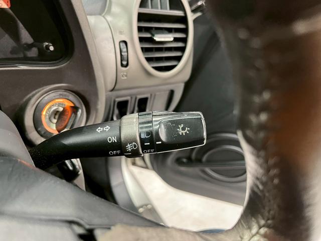 アルテッツァ ＲＳ２００　Ｚエディション　６速マニュアル　ＨＩＤヘッドライト　フォグランプ　純正１７インチアルミ　カロッツェリアオーディオ　ＣＤ　エアコン　シートバックポケット　電動格納ドアミラー　リモコンキー　予備キー　実走行６．４万キロ台（25枚目）