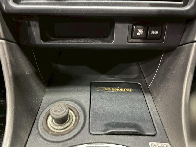 アルテッツァ ＲＳ２００　Ｚエディション　６速マニュアル　ＨＩＤヘッドライト　フォグランプ　純正１７インチアルミ　カロッツェリアオーディオ　ＣＤ　エアコン　シートバックポケット　電動格納ドアミラー　リモコンキー　予備キー　実走行６．４万キロ台（29枚目）