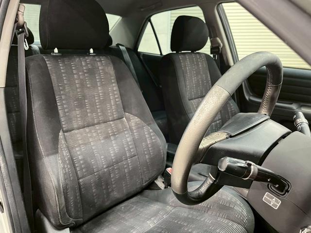 アルテッツァ ＲＳ２００　Ｚエディション　６速マニュアル　ＨＩＤヘッドライト　フォグランプ　純正１７インチアルミ　カロッツェリアオーディオ　ＣＤ　エアコン　シートバックポケット　電動格納ドアミラー　リモコンキー　予備キー　実走行６．４万キロ台（37枚目）