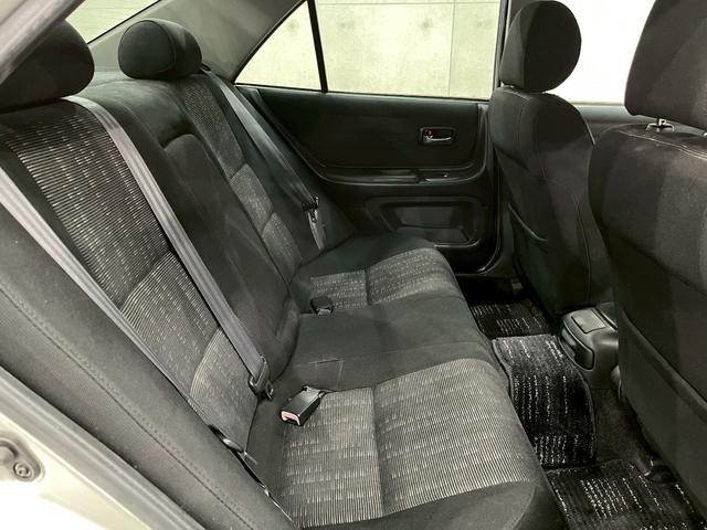 アルテッツァ ＲＳ２００　Ｚエディション　６速マニュアル　ＨＩＤヘッドライト　フォグランプ　純正１７インチアルミ　カロッツェリアオーディオ　ＣＤ　エアコン　シートバックポケット　電動格納ドアミラー　リモコンキー　予備キー　実走行６．４万キロ台（42枚目）