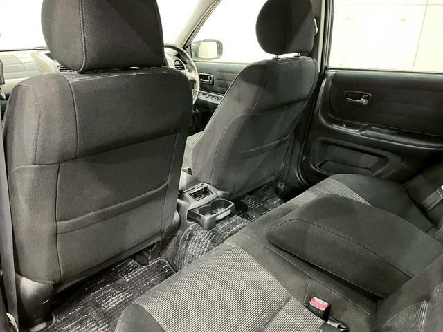 アルテッツァ ＲＳ２００　Ｚエディション　６速マニュアル　ＨＩＤヘッドライト　フォグランプ　純正１７インチアルミ　カロッツェリアオーディオ　ＣＤ　エアコン　シートバックポケット　電動格納ドアミラー　リモコンキー　予備キー　実走行６．４万キロ台（46枚目）