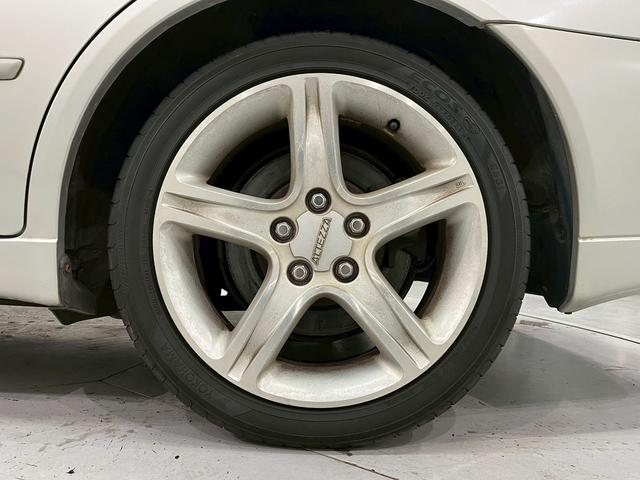 アルテッツァ ＲＳ２００　Ｚエディション　６速マニュアル　ＨＩＤヘッドライト　フォグランプ　純正１７インチアルミ　カロッツェリアオーディオ　ＣＤ　エアコン　シートバックポケット　電動格納ドアミラー　リモコンキー　予備キー　実走行６．４万キロ台（53枚目）