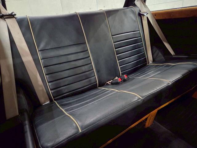 MINI クーパー 社外12インチアルミホイール ブラックレザーシート ポータブルナビ カロッツェリアオーディオ エアコン 木目インパネ 革巻きステアリング ETC車載器 実走行5.3万キロ台 正規ディーラー 色替え車両(45枚目)