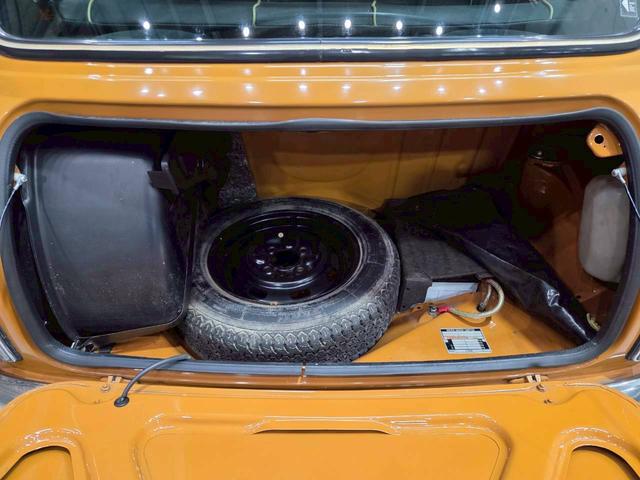 MINI クーパー 社外12インチアルミホイール ブラックレザーシート ポータブルナビ カロッツェリアオーディオ エアコン 木目インパネ 革巻きステアリング ETC車載器 実走行5.3万キロ台 正規ディーラー 色替え車両(49枚目)