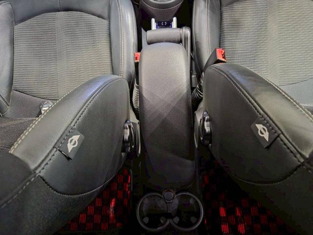 ＳＴＳは下取り強化中です！元々買取専門店なので買取価格には自信があります！！現在ローン中のお車でも下取り致します！なんでもご相談ください♪