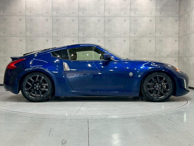 フェアレディZ ベースグレード 6速MT リアスポイラー 社外ナビ フルセグTV BT接続 リアカメラ HIDヘッドライト LEDデイライト オートライト 純正18インチAW NISMOシフトノブカバー インテリジェントキー ETC(13枚目)