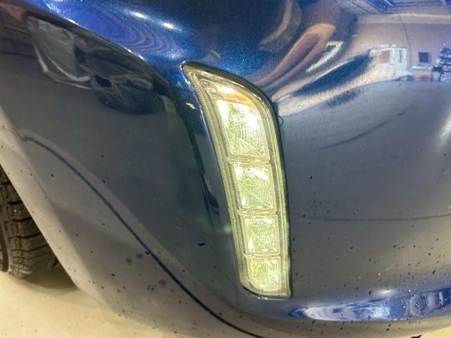 フェアレディZ ベースグレード 6速MT リアスポイラー 社外ナビ フルセグTV BT接続 リアカメラ HIDヘッドライト LEDデイライト オートライト 純正18インチAW NISMOシフトノブカバー インテリジェントキー ETC(24枚目)