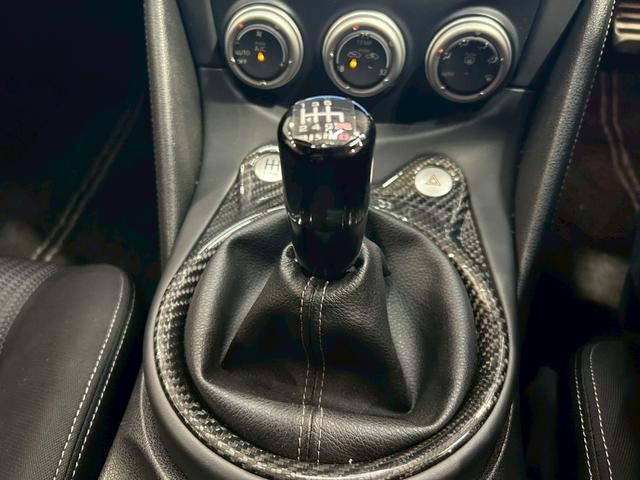 フェアレディZ ベースグレード 6速MT リアスポイラー 社外ナビ フルセグTV BT接続 リアカメラ HIDヘッドライト LEDデイライト オートライト 純正18インチAW NISMOシフトノブカバー インテリジェントキー ETC(39枚目)