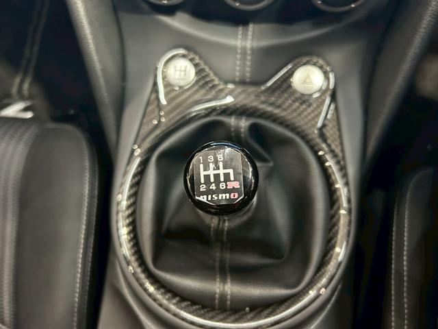 フェアレディZ ベースグレード 6速MT リアスポイラー 社外ナビ フルセグTV BT接続 リアカメラ HIDヘッドライト LEDデイライト オートライト 純正18インチAW NISMOシフトノブカバー インテリジェントキー ETC(40枚目)