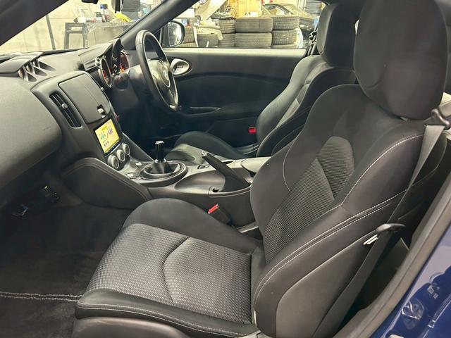 フェアレディZ ベースグレード 6速MT リアスポイラー 社外ナビ フルセグTV BT接続 リアカメラ HIDヘッドライト LEDデイライト オートライト 純正18インチAW NISMOシフトノブカバー インテリジェントキー ETC(51枚目)