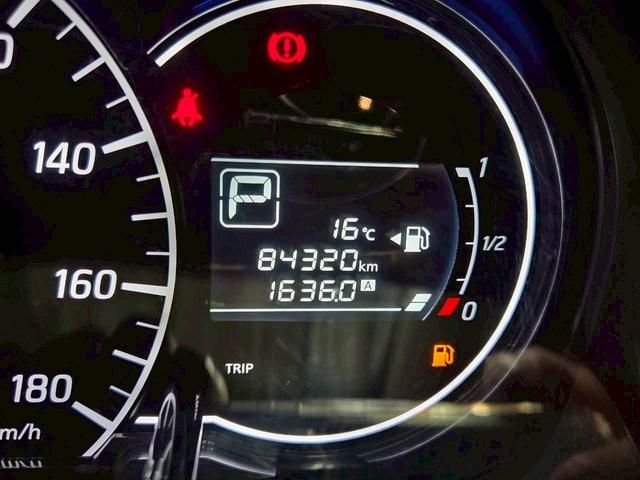 ノート Ｘ　ＤＩＧ－Ｓ　ユーザー様直接仕入れ　プリクラッシュ　社外１４インチ　純正ナビ　フルセグＴＶ　アラウンドビューモニター　ＨＩＤライト　ステアスイッチ　ドアバイザー　Ｐスタート　インテリジェントキー　スペアキー　ＥＴＣ（28枚目）