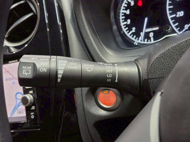 ノート Ｘ　ＤＩＧ－Ｓ　ユーザー様直接仕入れ　プリクラッシュ　社外１４インチ　純正ナビ　フルセグＴＶ　アラウンドビューモニター　ＨＩＤライト　ステアスイッチ　ドアバイザー　Ｐスタート　インテリジェントキー　スペアキー　ＥＴＣ（31枚目）