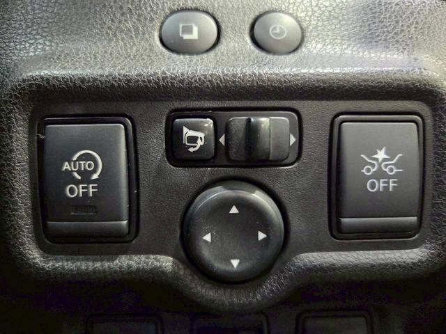 ノート Ｘ　ＤＩＧ－Ｓ　ユーザー様直接仕入れ　プリクラッシュ　社外１４インチ　純正ナビ　フルセグＴＶ　アラウンドビューモニター　ＨＩＤライト　ステアスイッチ　ドアバイザー　Ｐスタート　インテリジェントキー　スペアキー　ＥＴＣ（35枚目）