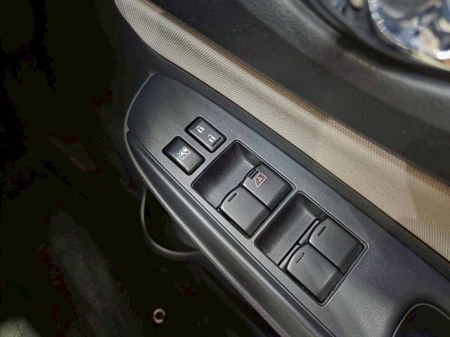 ノート Ｘ　ＤＩＧ－Ｓ　ユーザー様直接仕入れ　プリクラッシュ　社外１４インチ　純正ナビ　フルセグＴＶ　アラウンドビューモニター　ＨＩＤライト　ステアスイッチ　ドアバイザー　Ｐスタート　インテリジェントキー　スペアキー　ＥＴＣ（37枚目）