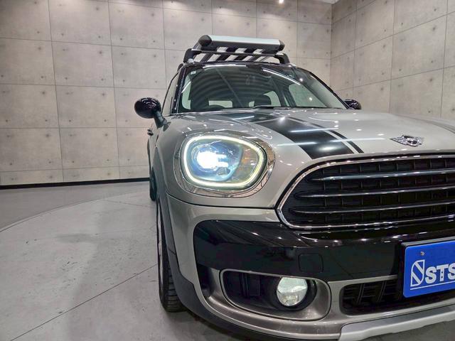 ＭＩＮＩ クーパーＤ　クロスオーバー　オール４　ユーザー様直接仕入れ車両　ルーフキャリア　ボンネットストライプ　ＬＥＤヘッドライト　純正１７インチＡＷ　純正ナビ　ＢＴ接続　シートヒーター　ステアスイッチ　クルコン　ドラレコ　ウェルカムランプ　ＥＴＣ（10枚目）