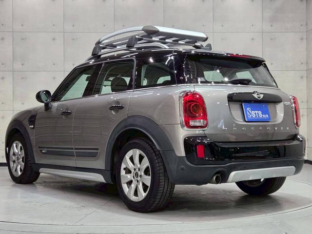 ＭＩＮＩ クーパーＤ　クロスオーバー　オール４　ユーザー様直接仕入れ車両　ルーフキャリア　ボンネットストライプ　ＬＥＤヘッドライト　純正１７インチＡＷ　純正ナビ　ＢＴ接続　シートヒーター　ステアスイッチ　クルコン　ドラレコ　ウェルカムランプ　ＥＴＣ（19枚目）
